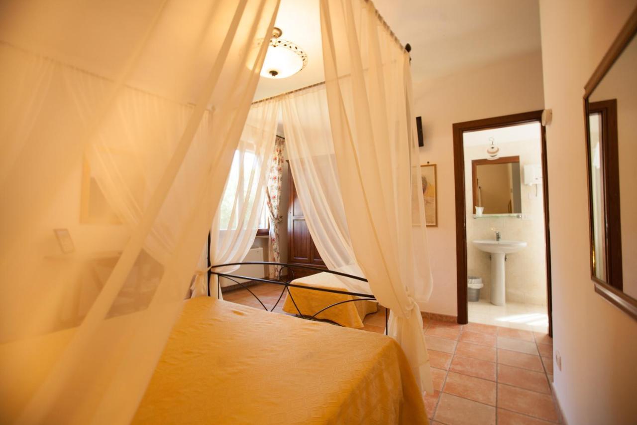 Agriturismo La Vecchia Fattoria Orte Exterior photo