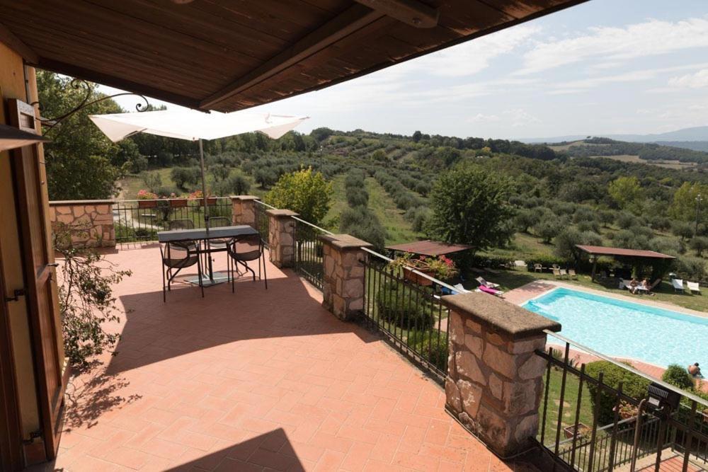 Agriturismo La Vecchia Fattoria Orte Exterior photo