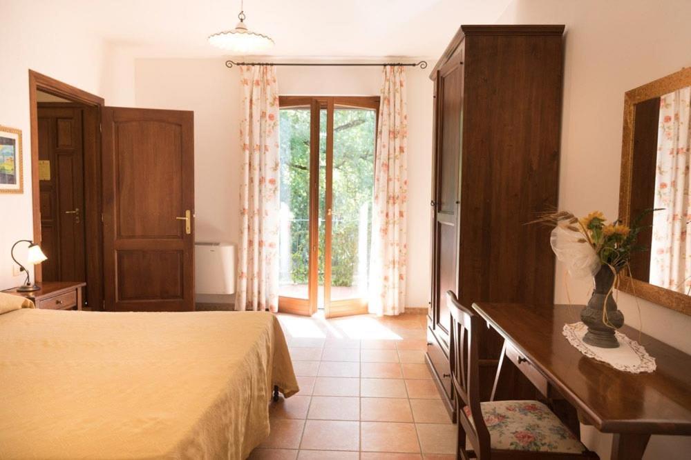 Agriturismo La Vecchia Fattoria Orte Exterior photo