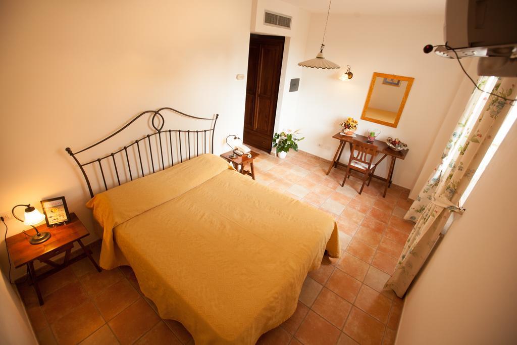 Agriturismo La Vecchia Fattoria Orte Room photo
